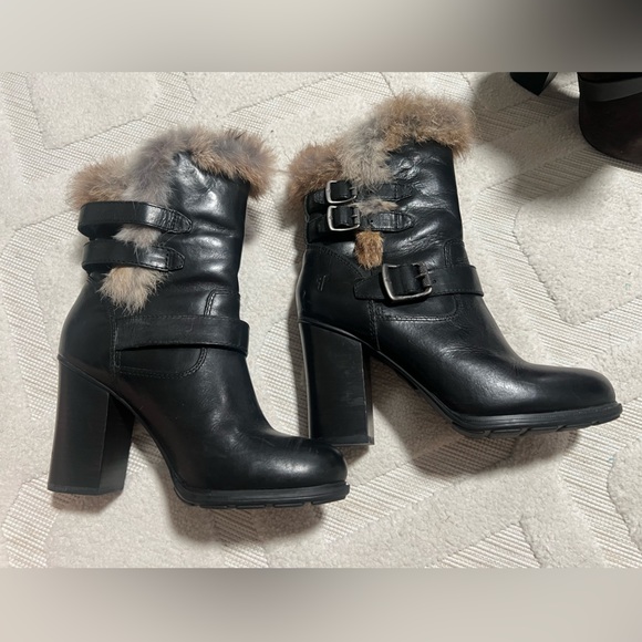 Sold FRYE Penny Luxe Moto Short Black - Picture 9 of 11